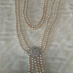 Elegant Pearl Necklace with Silver Accent